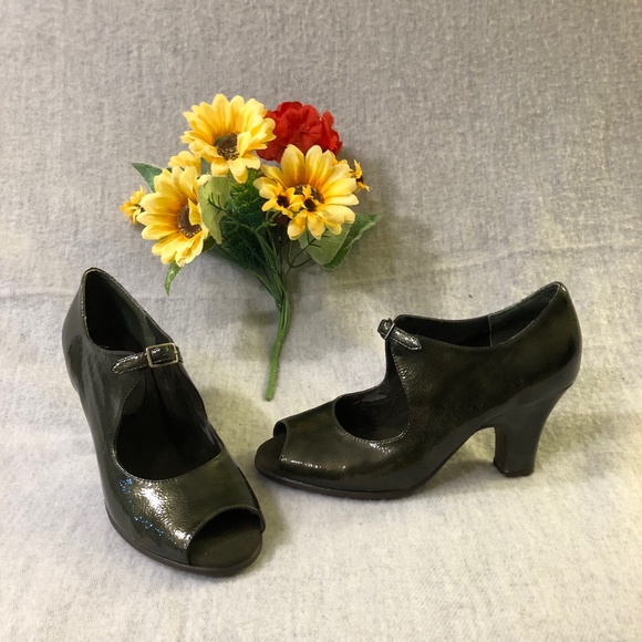 NWOT - Forest Green Patent Open Toe Buckled Pumps - Picture 10 of 16